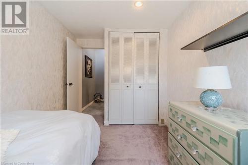 220 Salisbury Avenue Unit# 1, Cambridge, ON - Indoor Photo Showing Bedroom