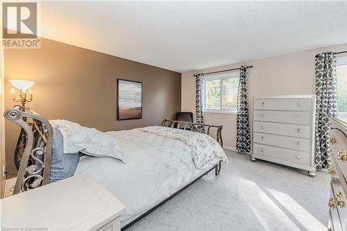 220 Salisbury Avenue Unit# 1, Cambridge, ON - Indoor Photo Showing Bedroom