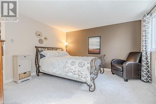 220 Salisbury Avenue Unit# 1, Cambridge, ON - Indoor Photo Showing Bedroom