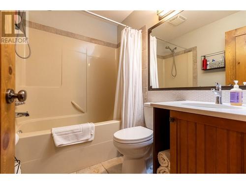 4559 Timberline Crescent Unit# 427, Fernie, BC - Indoor Photo Showing Bathroom