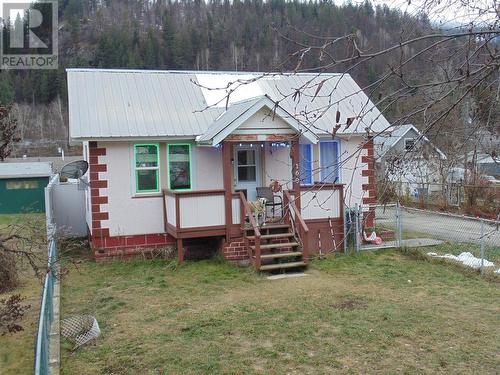 160 Columbia Avenue, Castlegar, BC - Outdoor