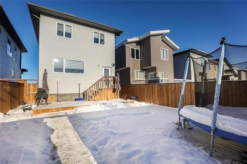 82 John Neufeld Cr, Winnipeg, MB 