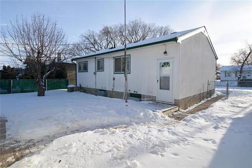 215 Havelock Ave, Winnipeg, MB 