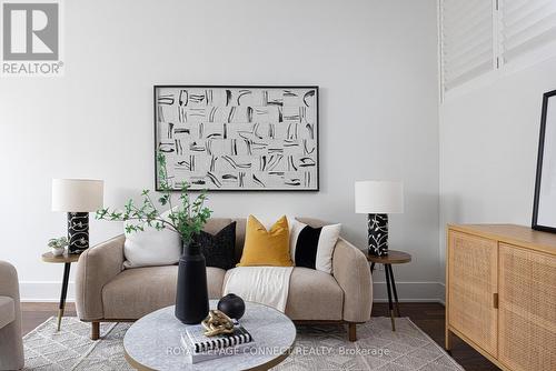 217 - 120 Homewood Avenue, Toronto, ON - Indoor Photo Showing Living Room