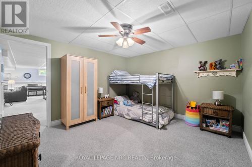 11616 Elizabeth Crescent, Wainfleet, ON - Indoor Photo Showing Bedroom