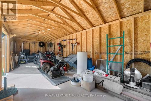 11616 Elizabeth Crescent, Wainfleet, ON - Indoor Photo Showing Garage