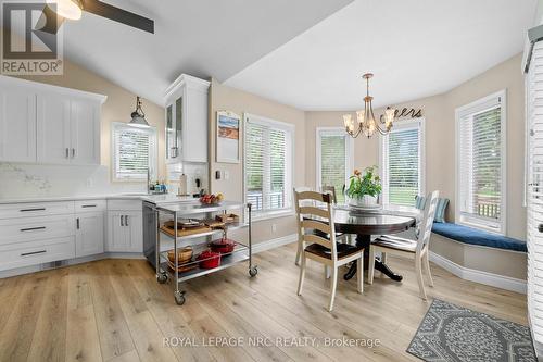 11616 Elizabeth Crescent, Wainfleet, ON - Indoor Photo Showing Dining Room