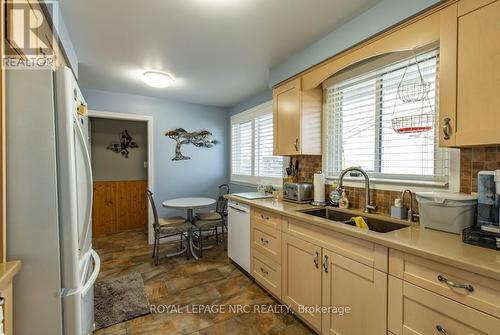 270 Marshall Avenue, Welland (772 - Broadway), ON - Indoor Photo Showing Kitchen With Double Sink