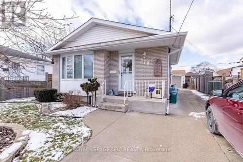 270 Marshall Avenue, Welland (772 - Broadway), ON - Indoor Photo Showing Living Room