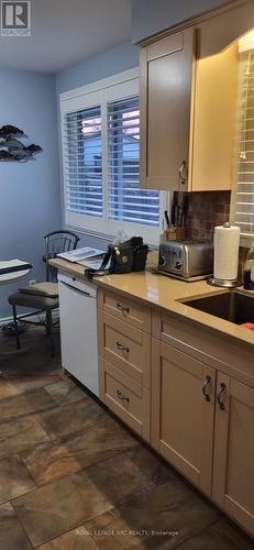 270 Marshall Avenue, Welland (772 - Broadway), ON - Indoor Photo Showing Kitchen