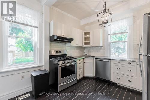 43 Elora Street, South Bruce, ON - Indoor Photo Showing Kitchen With Upgraded Kitchen