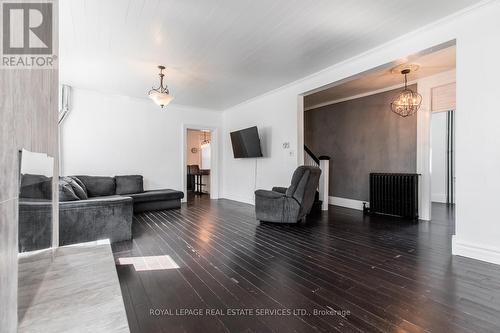 43 Elora Street, South Bruce, ON - Indoor Photo Showing Living Room