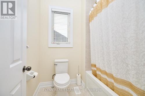 8404 Sumac Court, Niagara Falls, ON - Indoor Photo Showing Bathroom