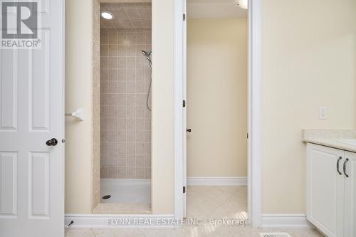 8404 Sumac Court, Niagara Falls, ON - Indoor Photo Showing Bathroom