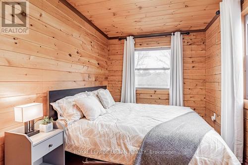 756 Rockaway Road, Georgina, ON - Indoor Photo Showing Bedroom