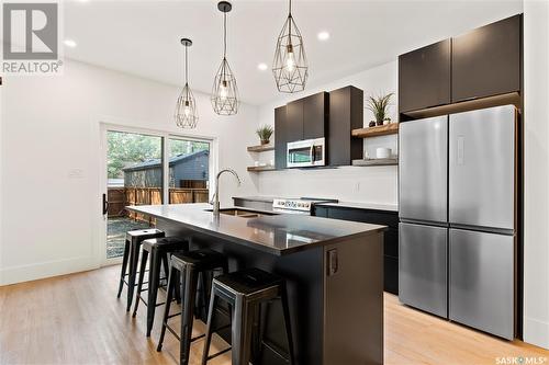 2460 Lindsay Street, Regina, SK - Indoor Photo Showing Kitchen With Upgraded Kitchen