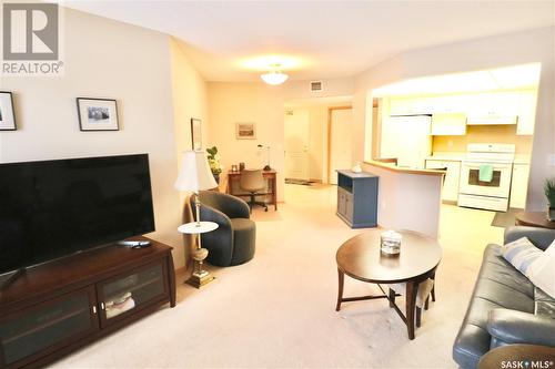 207 2550 25Th Avenue, Regina, SK - Indoor Photo Showing Living Room