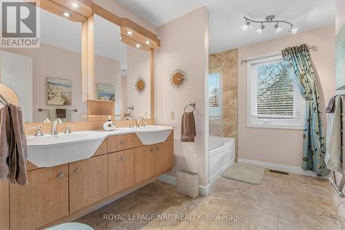 38 Colonel Butler Crescent, Niagara-On-The-Lake (101 - Town), ON - Indoor Photo Showing Bathroom