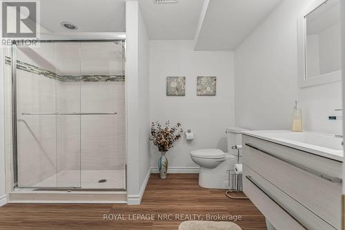 38 Colonel Butler Crescent, Niagara-On-The-Lake (101 - Town), ON - Indoor Photo Showing Bathroom