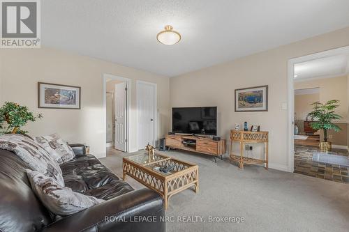 38 Colonel Butler Crescent, Niagara-On-The-Lake (101 - Town), ON - Indoor Photo Showing Living Room