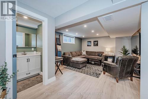 18 Gaw Crescent, Guelph (Pine Ridge), ON - Indoor