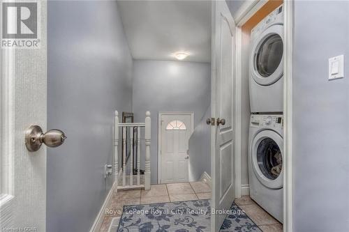 515 Main Street S, Guelph/Eramosa (Rockwood), ON - Indoor Photo Showing Laundry Room