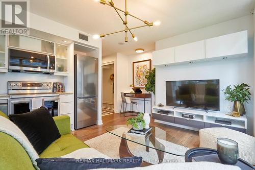 506 - 25 Telegram Mews, Toronto, ON - Indoor Photo Showing Living Room