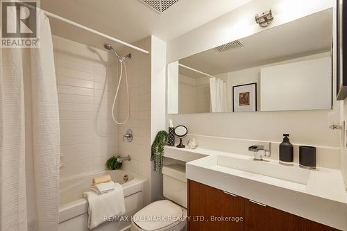 506 - 25 Telegram Mews, Toronto, ON - Indoor Photo Showing Bathroom