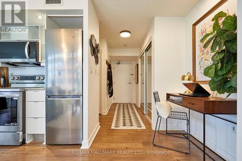 506 - 25 Telegram Mews, Toronto, ON - Indoor Photo Showing Kitchen