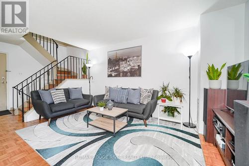 191 - 165 Cherokee Boulevard, Toronto, ON - Indoor Photo Showing Living Room