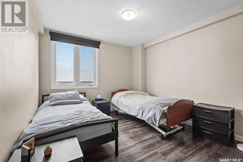 2008 320 5Th Avenue N, Saskatoon, SK - Indoor Photo Showing Bedroom