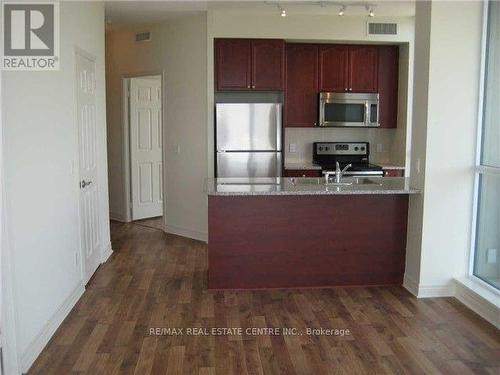 1616 - 339 Rathburn Road W, Mississauga, ON - Indoor Photo Showing Kitchen