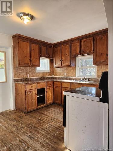 737 Bay Street, Saint John, NB - Indoor Photo Showing Kitchen With Double Sink