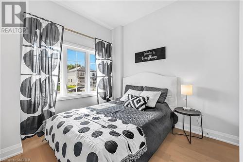 99 Hillcrest Road, Port Colborne, ON - Indoor Photo Showing Bedroom