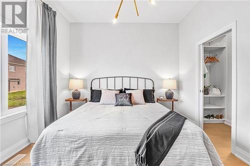 99 Hillcrest Road, Port Colborne, ON - Indoor Photo Showing Bedroom