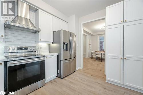 137 Willet Terrace, Milton, ON - Indoor Photo Showing Kitchen