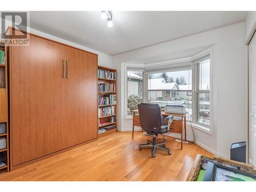 2nd Bedroom with Murphy Bed - 550 Yates Road Unit# 162, Kelowna, BC - Indoor Photo Showing Office