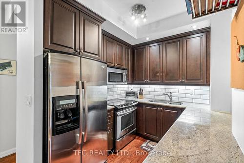 311 - 628 Fleet Street, Toronto (Niagara), ON - Indoor Photo Showing Kitchen With Double Sink With Upgraded Kitchen