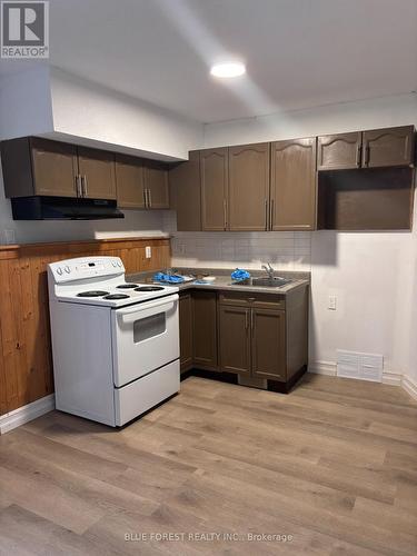 Lower - 901 Lawson Road N, London, ON - Indoor Photo Showing Kitchen