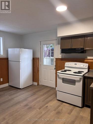 Lower - 901 Lawson Road N, London, ON - Indoor Photo Showing Kitchen