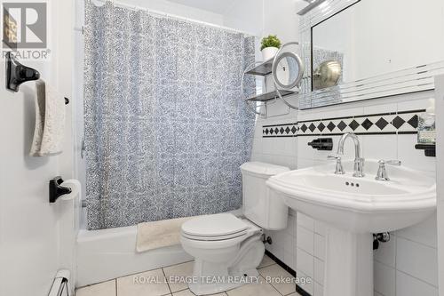 334 Queen Elizabeth Drive S, Ottawa, ON - Indoor Photo Showing Bathroom