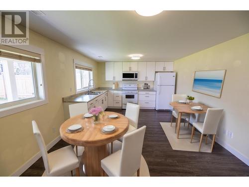 3356 Parkview Crescent, Prince George, BC - Indoor Photo Showing Dining Room