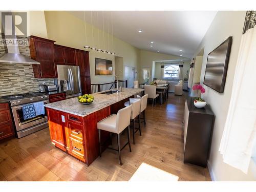 3356 Parkview Crescent, Prince George, BC - Indoor Photo Showing Kitchen