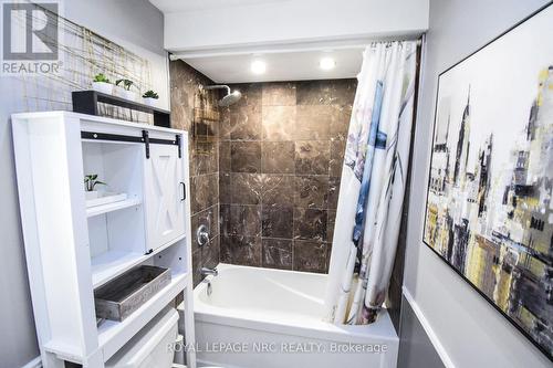 73 Marc Boulevard, Welland (773 - Lincoln/Crowland), ON - Indoor Photo Showing Bathroom