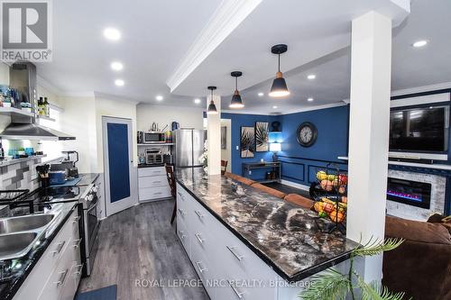 73 Marc Boulevard, Welland (773 - Lincoln/Crowland), ON - Indoor Photo Showing Kitchen With Double Sink With Upgraded Kitchen