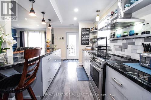 73 Marc Boulevard, Welland (773 - Lincoln/Crowland), ON - Indoor Photo Showing Kitchen With Upgraded Kitchen