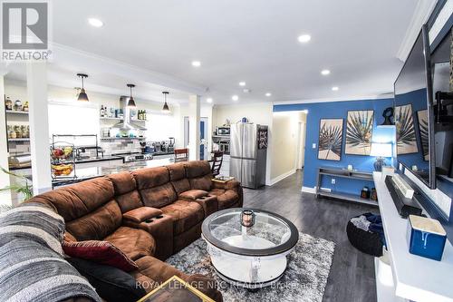 73 Marc Boulevard, Welland (773 - Lincoln/Crowland), ON - Indoor Photo Showing Living Room