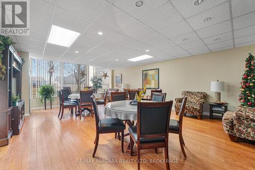 1006 - 81 Scott Street, St. Catharines, ON - Indoor Photo Showing Dining Room