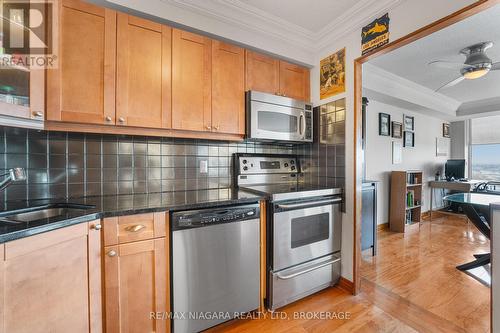 1006 - 81 Scott Street, St. Catharines, ON - Indoor Photo Showing Kitchen