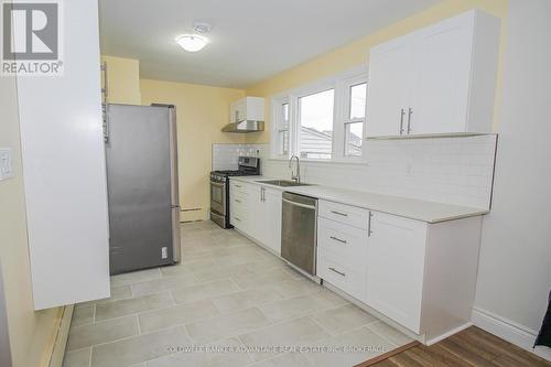 118 Rosemount Avenue, Port Colborne (878 - Sugarloaf), ON - Indoor Photo Showing Kitchen